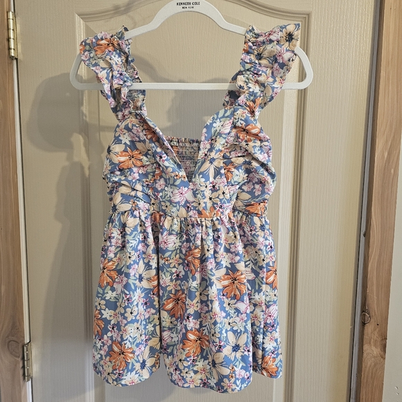 boutique Tops - Womens floral tank top blouse 😍 absolutely gorgeous 😍 large